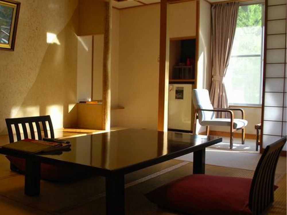 Ryokan Tanigawa Minakami Buitenkant foto